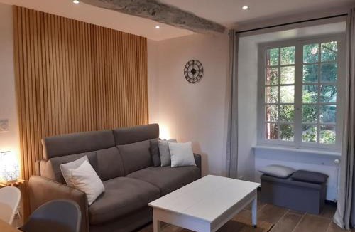 La Baussaine House | Studio meublé avec terrasse axe Rennes Saint Malo