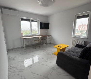Chiajna Apartment | Studio Militari Residence - MR1