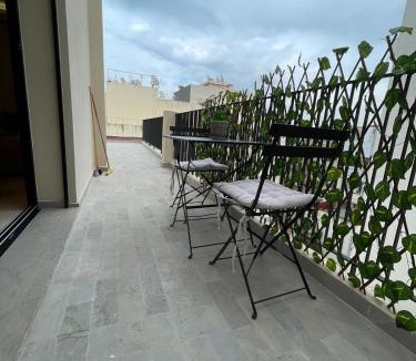 Ain Sebaa Apartment | Studio moderne avec parking ascenseur -Maarif Centre