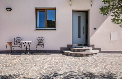 Dro Apartment | Studio 'Monte Brento Gaggiolo 2' with Mountain View and Private Garden