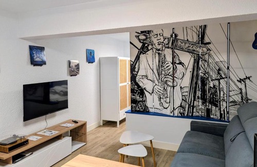 Bourgoin-Jallieu Apartment | Studio Music Blue - Bourgoin Centre