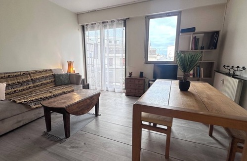 Faubourg-du-Roule Apartment | Studio near Champs-Elysées, facing Parc Monceau