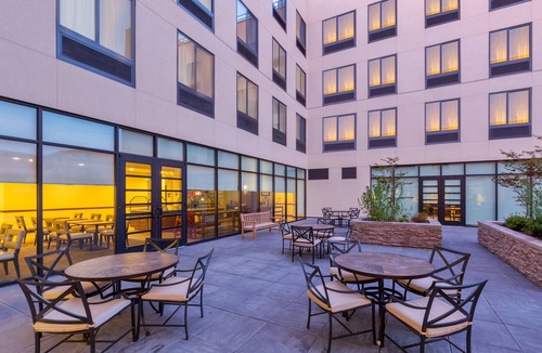 Fremont Apartment | Studio Near Downtown | Breakfast and Pool Access!