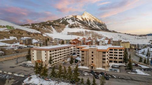 Mount Crested Butte House | Studio Near Resort with Pool Hot Tub
