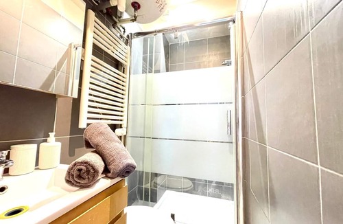 Les Lilas Apartment | Studio Neuf à 2 pas du Métro