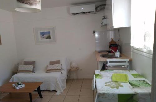 Bessan Apartment | Studio neuf climatisé proche d'Agde