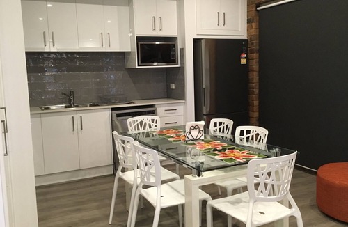 Melton South Apartment | Studio New and Modern Self-catering