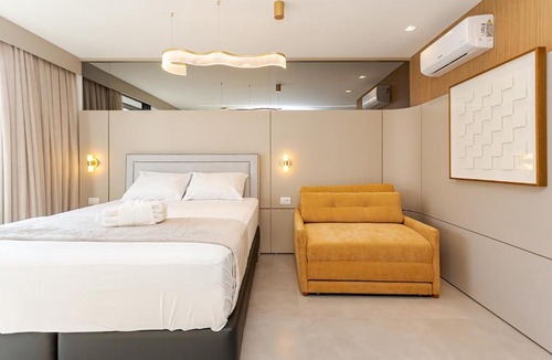 Matriz Apartment | Studio no melhor do Batel c/lazer e até 3 pessoas