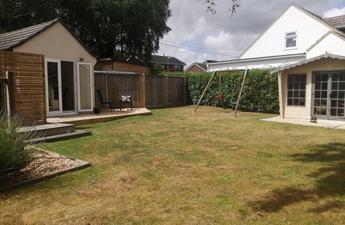 Sandford Apartment | Studio @ No28 Peaceful Garden Annexe with sauna