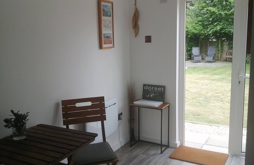 Sandford Apartment | Studio @ No28 Peaceful Garden Annexe with sauna