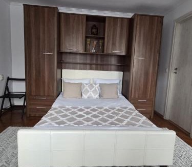 Vladeni Apartment | Studio O&A