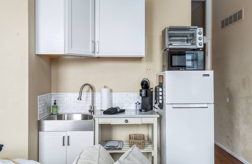 St. Charles Apartment | Studio on Historic Main by StayLage