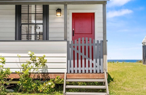 Urunga Apartment | Studio on Morgo - A cozy coastal escape with ocean and river views