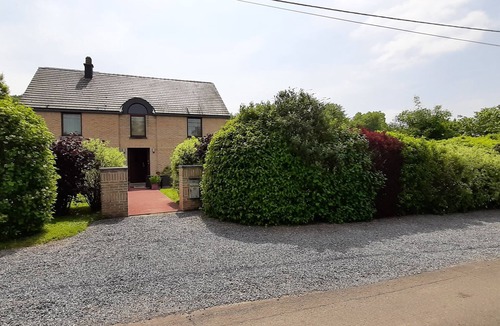 Malonne Apartment | Studio on the ground floor - entrance parking garden private terrace