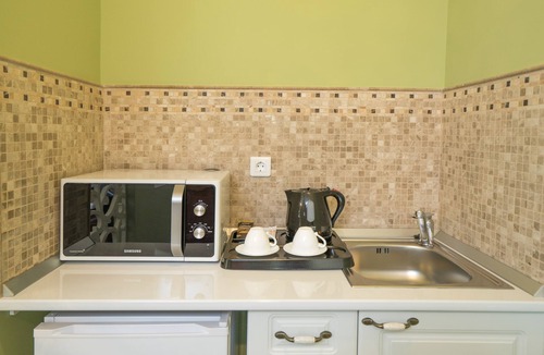 Militari Hotel | Studio One Accommodation Suites