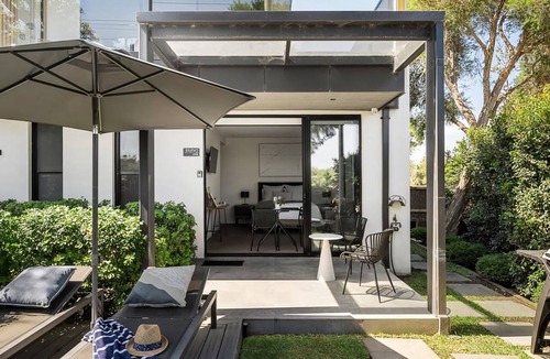 Mount Martha Apartment | Studio One | Single Level Luxe Retreat Opp Beach