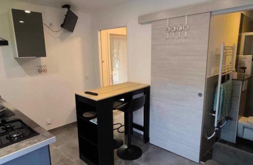 Saint-Cyprien Apartment | Studio paisible