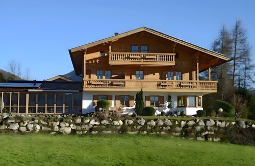 Entfelden Apartment | Studio 'Panorama - Appartement 3' with Mountain View, Private Terrace and Wi-Fi