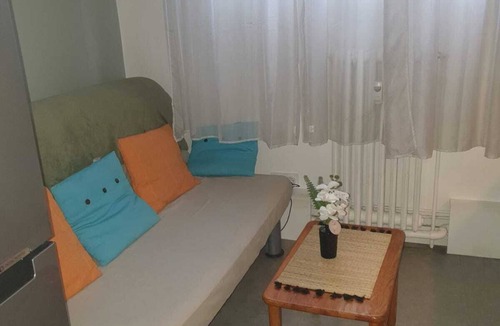 Combat Condo | Studio Paris 19th Close Stade De France