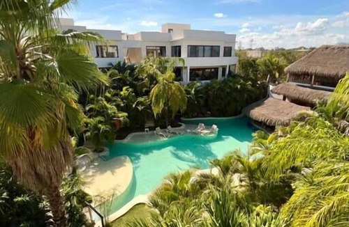 Francisco Uh May House | Studio Penthouse - Private Hot Tub - Kitchenette A302S