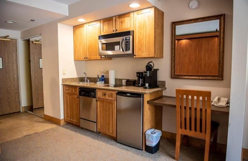 Mount Crested Butte House | Studio Perfect Location 318 with Pool and Hot Tub