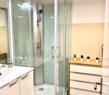 Saint-Mandrier-sur-Mer Apartment | Studio Pin Rolland, presqu’île Saint-Mandrier
