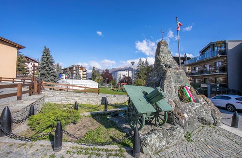Sauze d'Oulx Apartment | Studio Placide Mountain View, Sauze d'Oulx, Italy