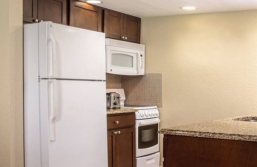 Survey Creek Condo | Studio Pompano Beach Fun In Sun! (RPQP)