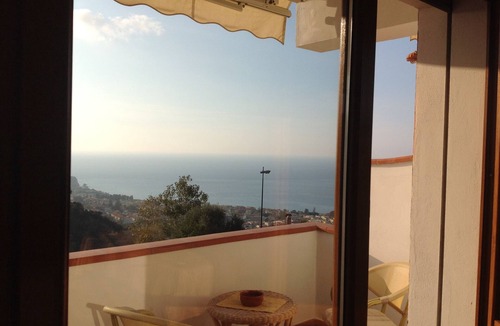 Drapia Apartment | Studio, Pool, Garden & View, 4 km from Tropea