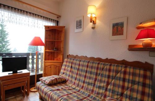 Les Carroz-d'Araches Apartment | Studio pour 4 personnes avec balcon et équipements, au pied des pistes et à 550m du village - FR-1-572-157