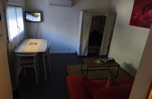 Le Pontet Apartment | Studio pour location vacances a la semaine AVIGNON
