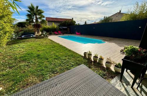 Les Pennes-Mirabeau Apartment | Studio privé attenant Villa Piscine