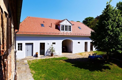 Oberloßnitz Apartment | Studio-Private Bathroom-Vineyard view-Nr. 2