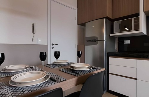 Reboucas Apartment | Studio prox shopping Curitiba Wifi, TV a Cabo e ar