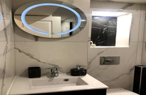 Cormeilles-en-Parisis Apartment | Studio Rénové Proche Paris 18 Minutes de la Gare St Lazare
