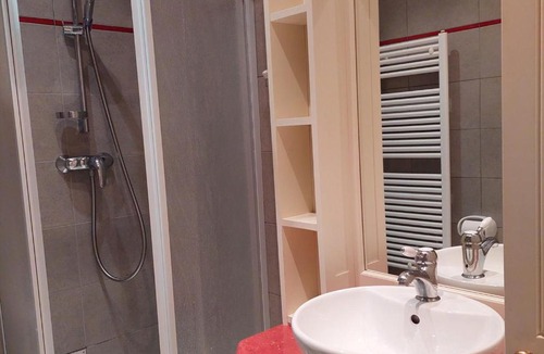 Chamonix City Centre Apartment | Studio rénové 16m2, terrasse, animaux admis, parking, près télécabine Brévent - FR-1-517-3