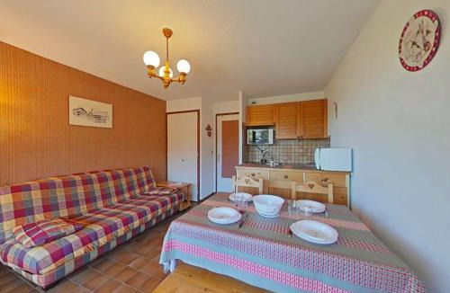Le Grand-Bornand Apartment | Studio RDC 4 pers, accès pistes, parking - FR-1-241-96