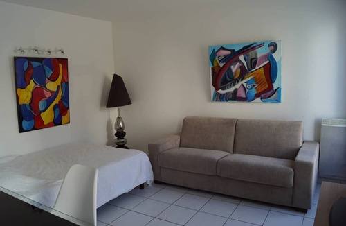 Le Suquet Apartment | Studio Refait à Neuf au Centre de Cannes