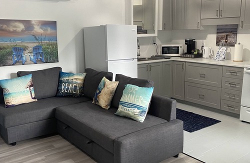 Crystal Beach Apartment | Studio Retreat in the Heart of Crystal Beach. Minutes from the beach