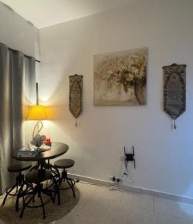 Abu Dhabi House | Studio Room in Corniche