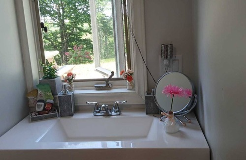 Prospect Bay Apartment | Studio room with privete intrance& f.bathroom Halifax/Peggy's cove are close!
