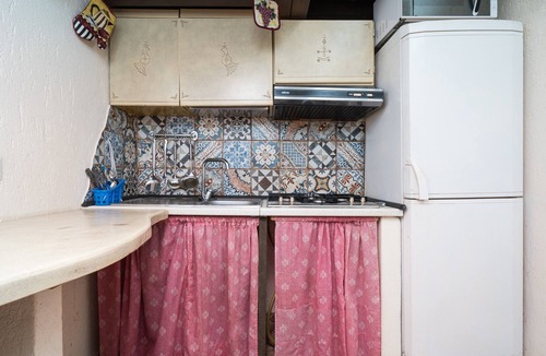 Posada Apartment | Studio 'Sa Burrida' Relax close to the Sea with Garden & Wi-Fi