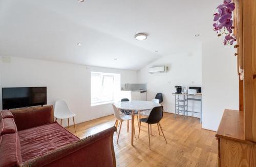 Saint-Genest-Lerpt Apartment | STUDIO Saint-Genest- Lerpt proche gorges de la LOIRE