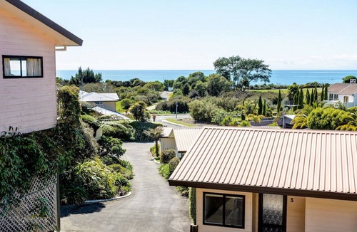 Kaiteriteri Apartment | Studio Sea View Upper Level