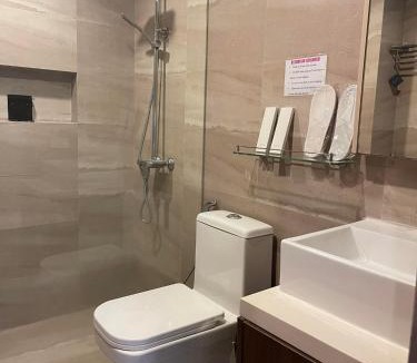 Kaunlaran Apartment | Studio Service Apartment 2guests allows stay up to 5guests 19055