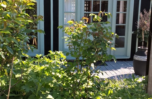 Greytown Cottage | Studio set in beautiful english cottage gardens