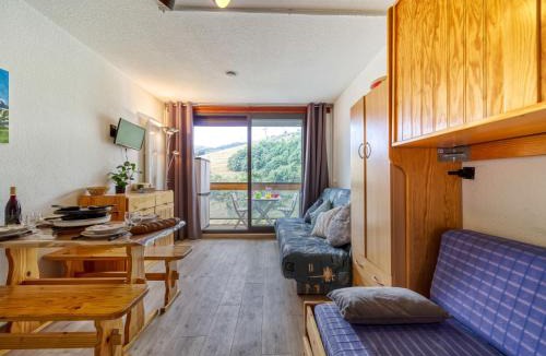 Le Corbier Apartment | Studio Soyouz Vanguard-63 by Interhome