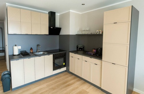Rhein-Erft-Kreis District Apartment | Studio-Standard-Private Bathroom-City view