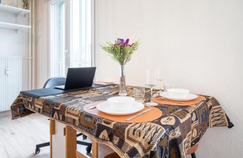 Cronenbourg Est Apartment | Studio Strasbourg Gare Tram CHU