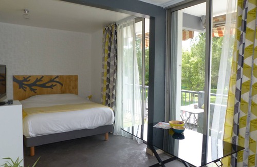 Celleneuve Apartment | Studio, sun and greenery